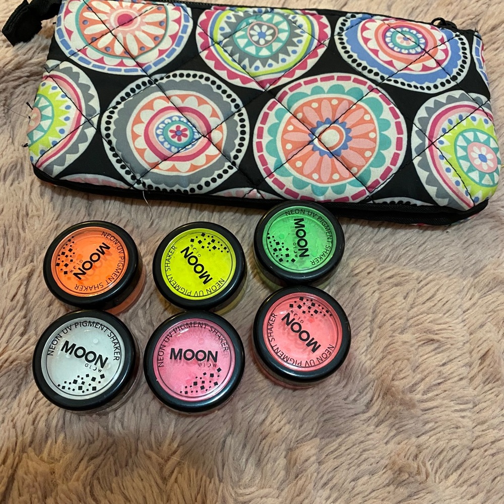 Neon make up!